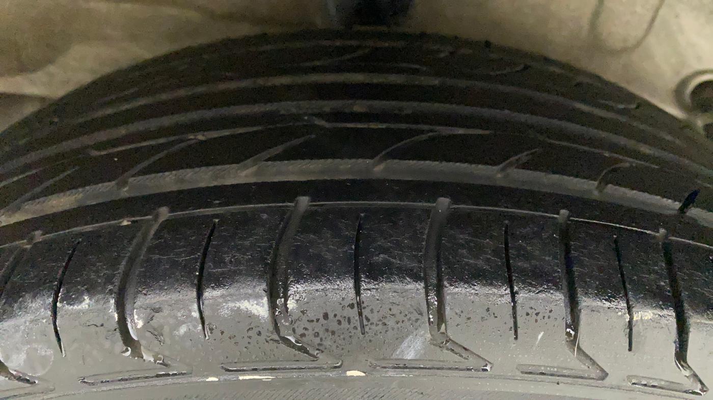 2011 Toyota Etios V, Petrol, Manual, 83,914 km, Right Rear Tyre Tread