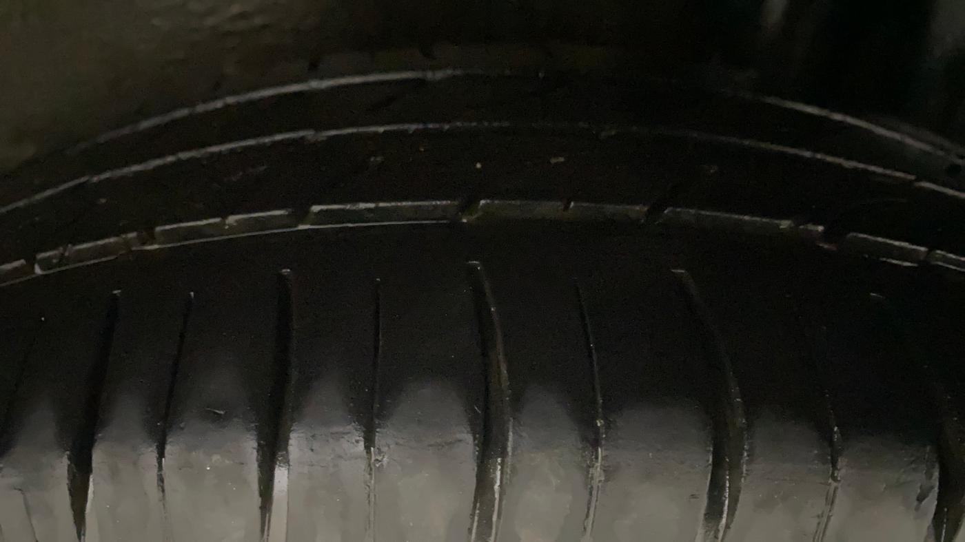 2015 Maruti Ritz ZXI, Petrol, Manual, 77,004 km, Left Rear Tyre Tread