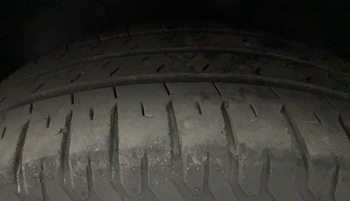 2021 Hyundai Verna SX 1.5 VTVT, Petrol, Manual, 33,636 km, Left Front Tyre Tread