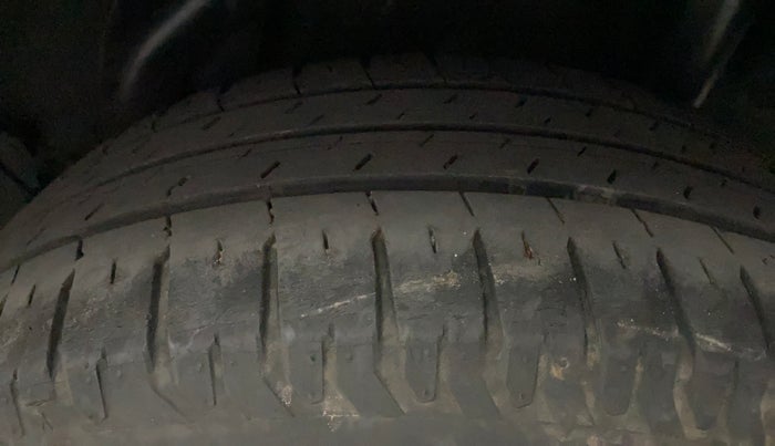2021 Hyundai Verna SX 1.5 VTVT, Petrol, Manual, 33,636 km, Left Rear Tyre Tread