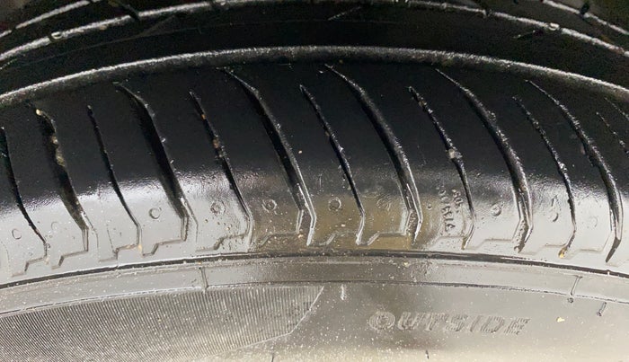 2019 Tata NEXON XM PETROL, Petrol, Manual, 55,331 km, Right Front Tyre Tread