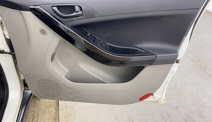 2019 Tata NEXON XM PETROL, Petrol, Manual, 55,331 km, Driver Side Door Panels Control