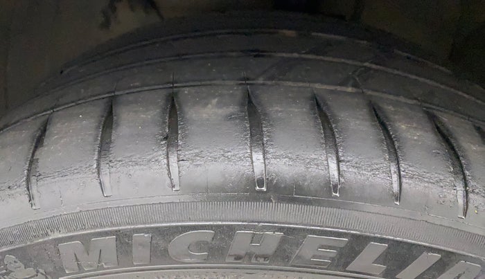 2020 Hyundai NEW I20 ASTA (O) 1.0 TURBO GDI DCT, Petrol, Automatic, 35,292 km, Left Front Tyre Tread