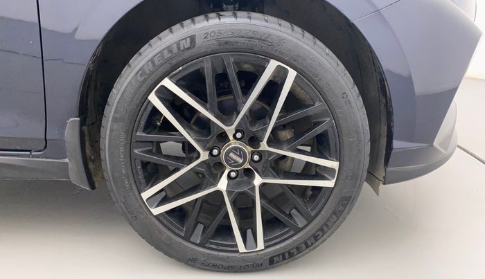 2020 Hyundai NEW I20 ASTA (O) 1.0 TURBO GDI DCT, Petrol, Automatic, 35,292 km, Right Front Wheel