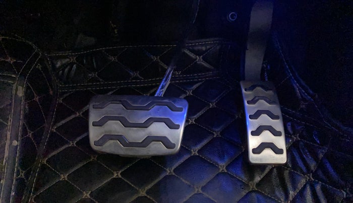 2020 Hyundai NEW I20 ASTA (O) 1.0 TURBO GDI DCT, Petrol, Automatic, 35,292 km, Pedals