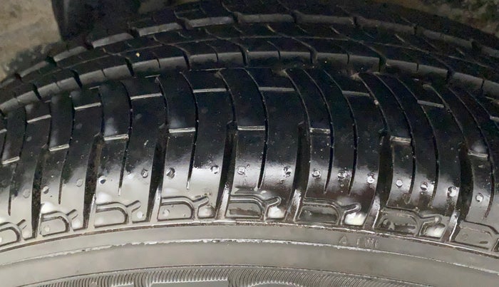 2010 Hyundai i20 MAGNA 1.2, Petrol, Manual, 80,286 km, Left Rear Tyre Tread