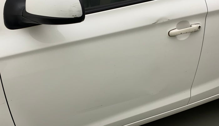 2010 Hyundai i20 MAGNA 1.2, Petrol, Manual, 80,286 km, Front passenger door - Slightly dented