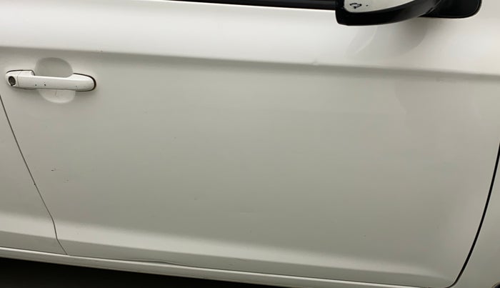 2010 Hyundai i20 MAGNA 1.2, Petrol, Manual, 80,286 km, Driver-side door - Slightly dented