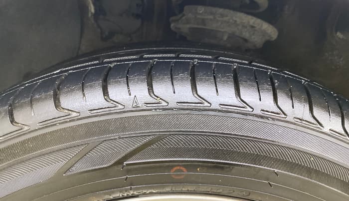 2015 Hyundai Xcent SX AT 1.2 (O), Petrol, Automatic, 8,777 km, Left Front Tyre Tread