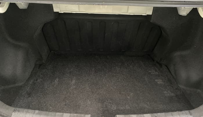 2015 Hyundai Xcent SX AT 1.2 (O), Petrol, Automatic, 8,777 km, Boot Inside