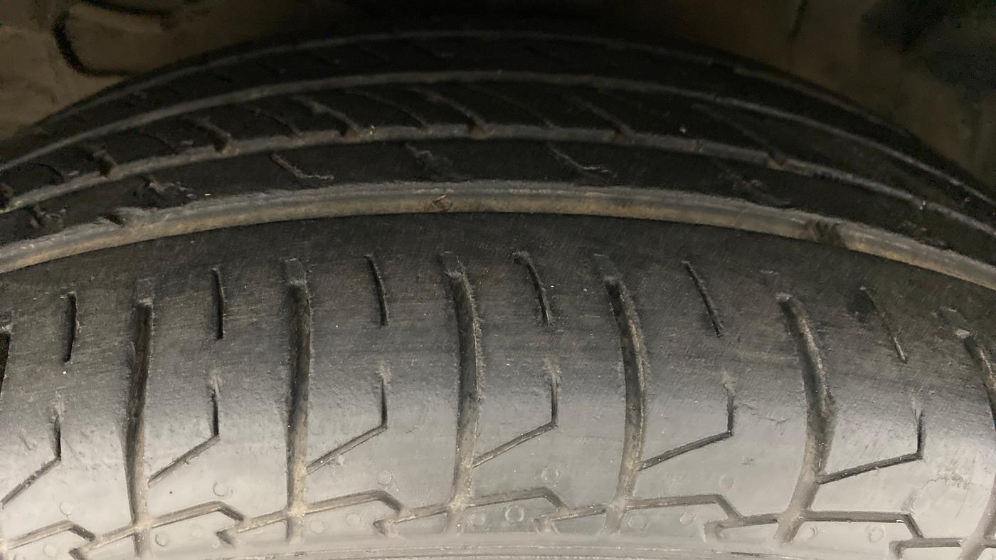 2016 Maruti S Cross ZETA 1.3, Diesel, Manual, 94,756 km, Left Front Tyre Tread