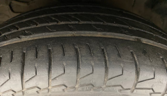 2016 Maruti S Cross ZETA 1.3, Diesel, Manual, 94,756 km, Left Front Tyre Tread