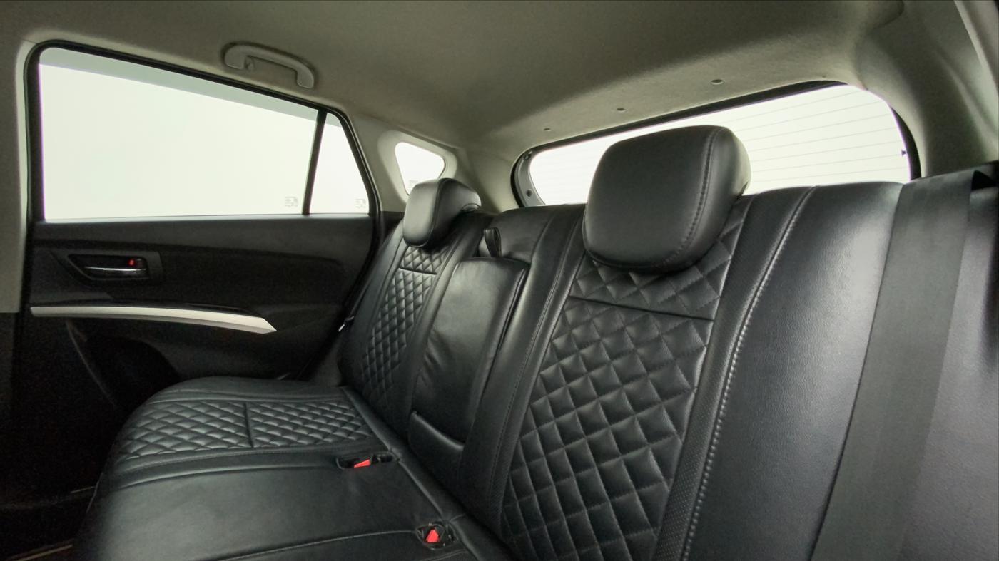 2016 Maruti S Cross ZETA 1.3, Diesel, Manual, 94,756 km, Right Side Rear Door Cabin