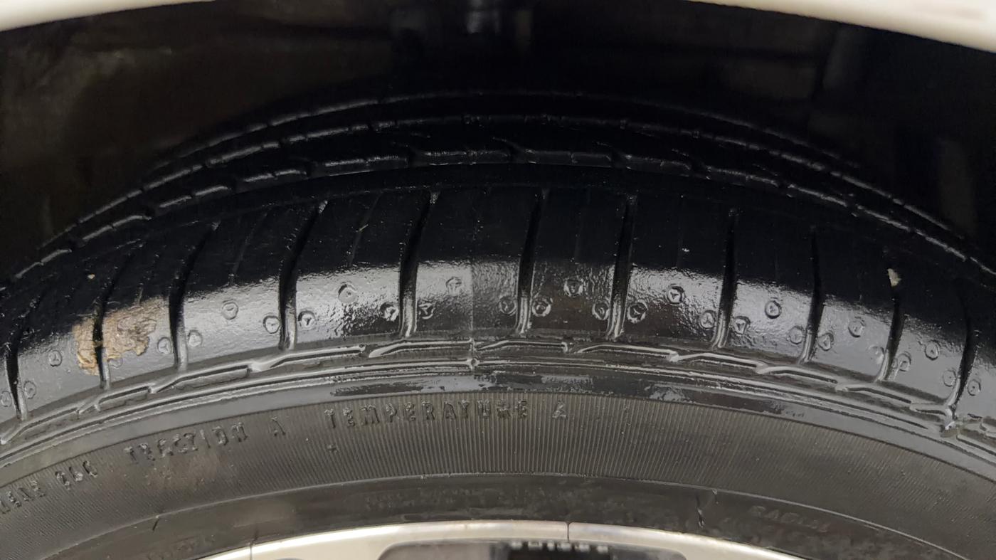 2021 Maruti Ciaz ALPHA 1.5 SHVS PETROL, CNG, Manual, 29,377 km, Right Front Tyre Tread