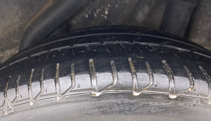 2018 Hyundai Verna 1.6 SX (O) CRDI MT, Diesel, Manual, 87,810 km, Left Rear Tyre Tread