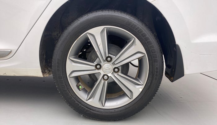 2018 Hyundai Verna 1.6 SX (O) CRDI MT, Diesel, Manual, 87,810 km, Left Rear Wheel