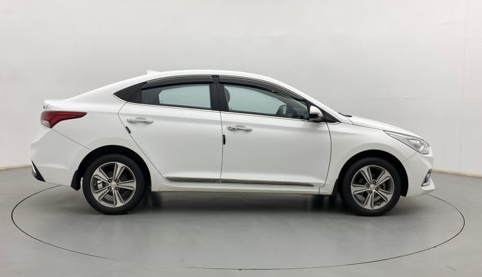 2018 Hyundai Verna 1.6 SX (O) CRDI MT, Diesel, Manual, 87,810 km, Right Side View