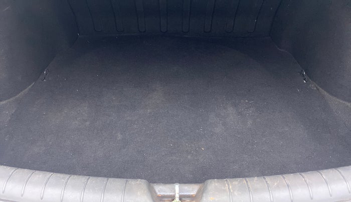 2018 Hyundai Verna 1.6 SX (O) CRDI MT, Diesel, Manual, 87,810 km, Boot Inside