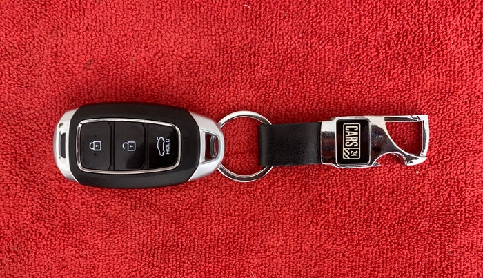 2018 Hyundai Verna 1.6 SX (O) CRDI MT, Diesel, Manual, 87,810 km, Key Close Up