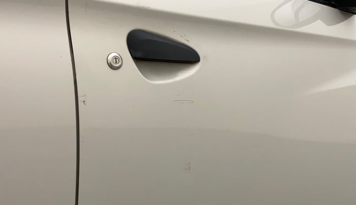 2013 Hyundai Eon ERA +, Petrol, Manual, 50,981 km, Driver-side door - Minor scratches