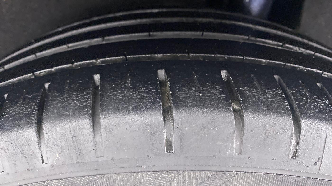 2016 Maruti Baleno ZETA 1.2 K12 CVT, Petrol, Automatic, Left Rear Tyre Tread