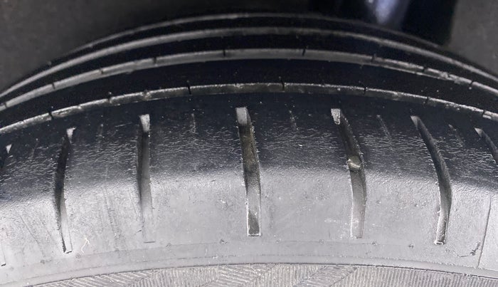 2016 Maruti Baleno ZETA 1.2 K12 CVT, Petrol, Automatic, Left Rear Tyre Tread