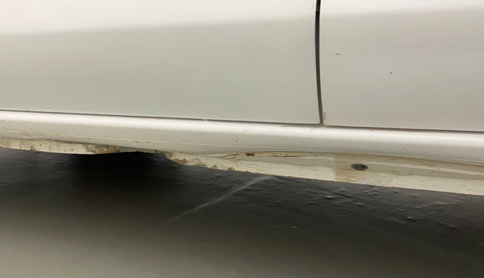 2018 Datsun Redi Go T (O), Petrol, Manual, 1,11,166 km, Left running board - Slightly dented