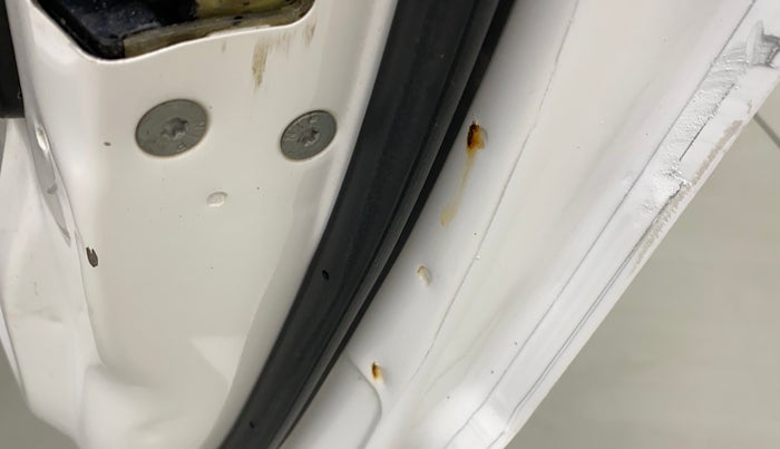 2018 Datsun Redi Go T (O), Petrol, Manual, 1,11,166 km, Driver-side door - Slightly rusted