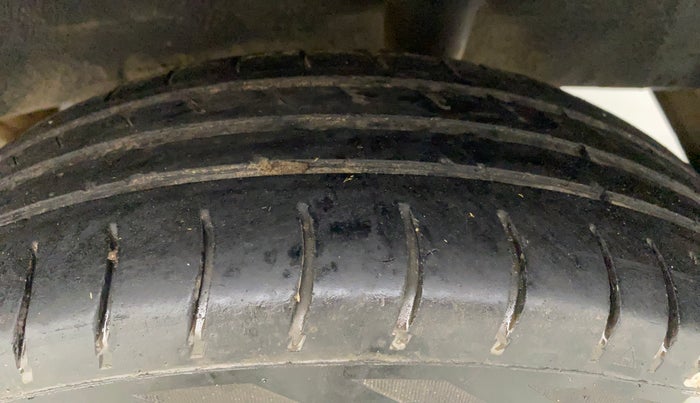 2018 Datsun Redi Go T (O), Petrol, Manual, 1,11,166 km, Left Rear Tyre Tread
