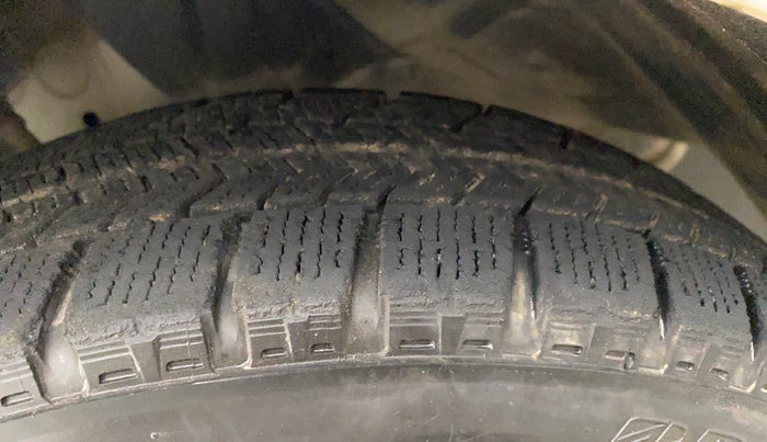 2018 Datsun Redi Go T (O), Petrol, Manual, 1,11,166 km, Left Front Tyre Tread