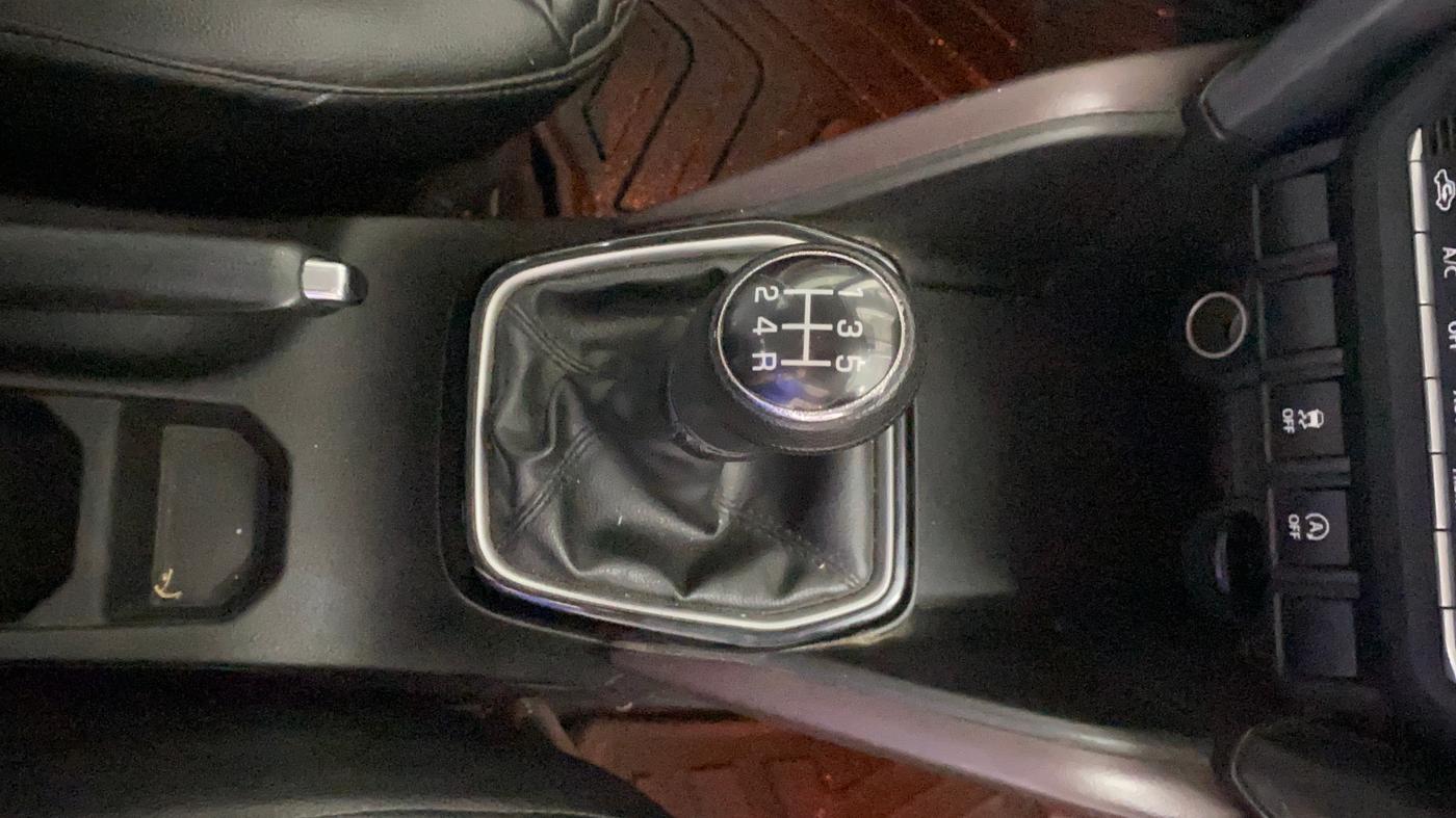 2023 Maruti Grand Vitara ZETA SMART HYBRID, Petrol, Manual, 45,918 km, Gear Lever