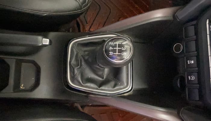 2023 Maruti Grand Vitara ZETA SMART HYBRID, Petrol, Manual, 45,918 km, Gear Lever