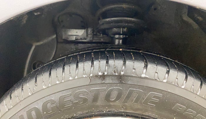 2014 Hyundai Grand i10 SPORTZ 1.2 KAPPA VTVT, Petrol, Manual, 48,193 km, Left Front Tyre Tread