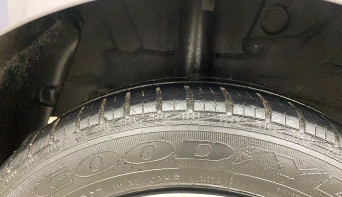 2014 Hyundai Grand i10 SPORTZ 1.2 KAPPA VTVT, Petrol, Manual, 48,193 km, Right Rear Tyre Tread