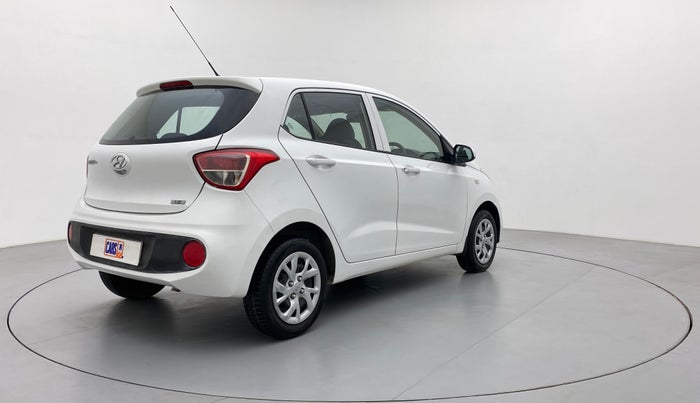 2017 Hyundai Grand i10 MAGNA 1.2 KAPPA VTVT, Petrol, Manual, 23,725 km, Right Back Diagonal