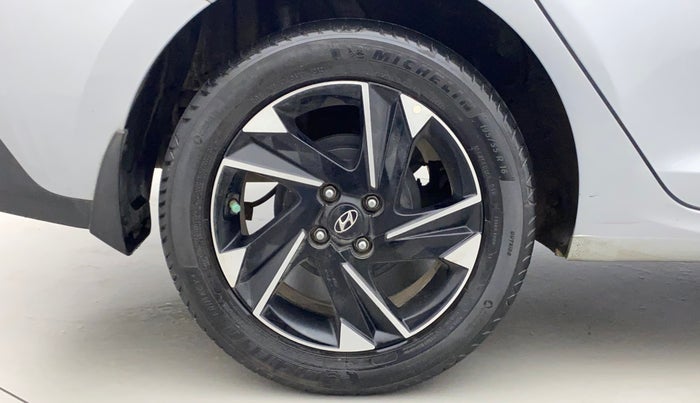 2020 Hyundai Verna SX (O) 1.5 CRDI, Diesel, Manual, 71,495 km, Right Rear Wheel