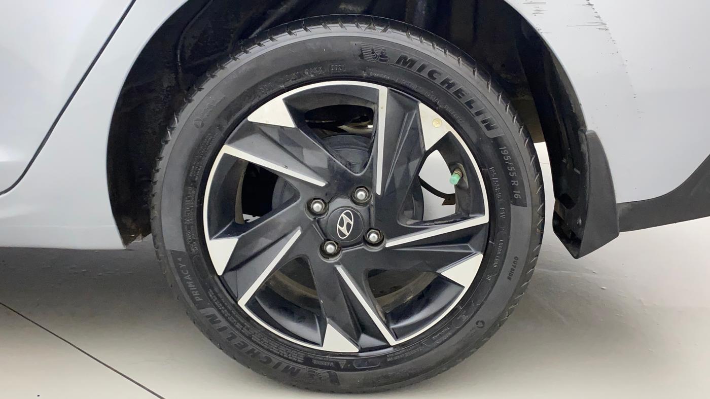 2020 Hyundai Verna SX (O) 1.5 CRDI, Diesel, Manual, 71,495 km, Left Rear Wheel