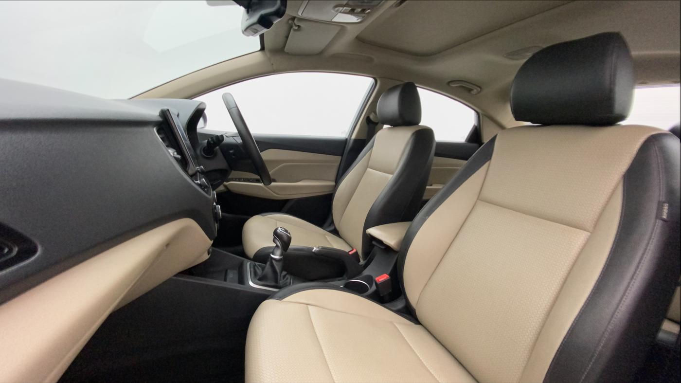 2020 Hyundai Verna SX (O) 1.5 CRDI, Diesel, Manual, 71,495 km, Right Side Front Door Cabin