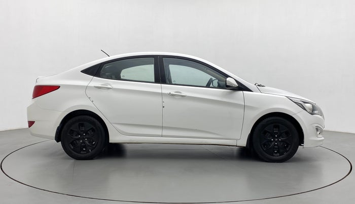 2017 Hyundai Verna 1.6 CRDI S, Diesel, Manual, 80,883 km, Right Side View