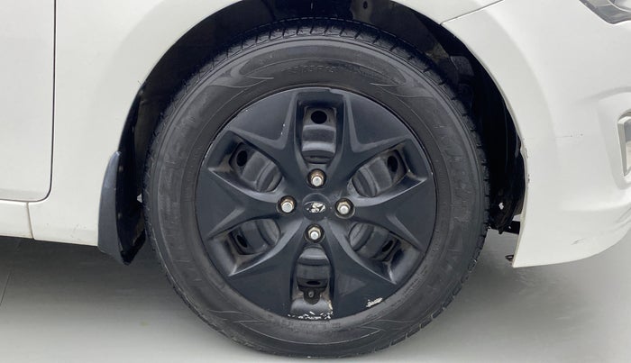 2017 Hyundai Verna 1.6 CRDI S, Diesel, Manual, 80,883 km, Right Front Wheel