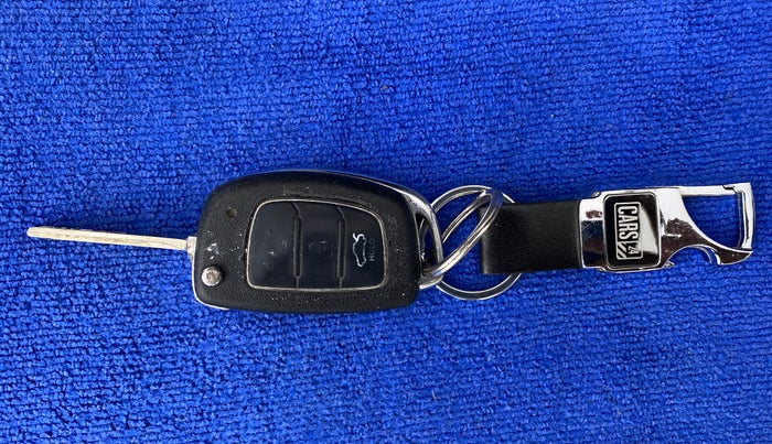 2017 Hyundai Verna 1.6 CRDI S, Diesel, Manual, 80,883 km, Key Close Up