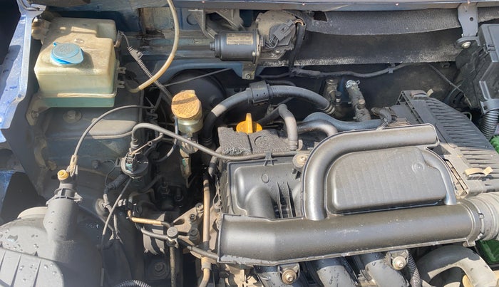 2017 Renault Kwid CLIMBER 1.0 AMT, Petrol, Automatic, 18,411 km, Engine View - Right