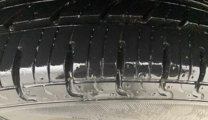 2017 Renault Kwid CLIMBER 1.0 AMT, Petrol, Automatic, 18,411 km, Left Rear Tyre Tread