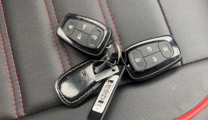 2020 Tata NEXON XZ PLUS PETROL, Petrol, Manual, 44,402 km, Key Close Up