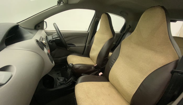2011 Toyota Etios Liva G, Petrol, Manual, 40,328 km, Right Side Front Door Cabin