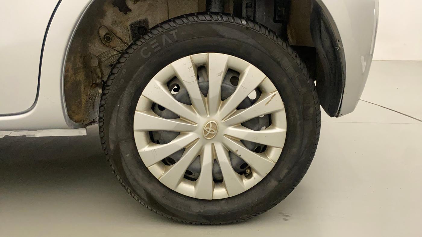 2011 Toyota Etios Liva G, Petrol, Manual, 40,328 km, Left Rear Wheel