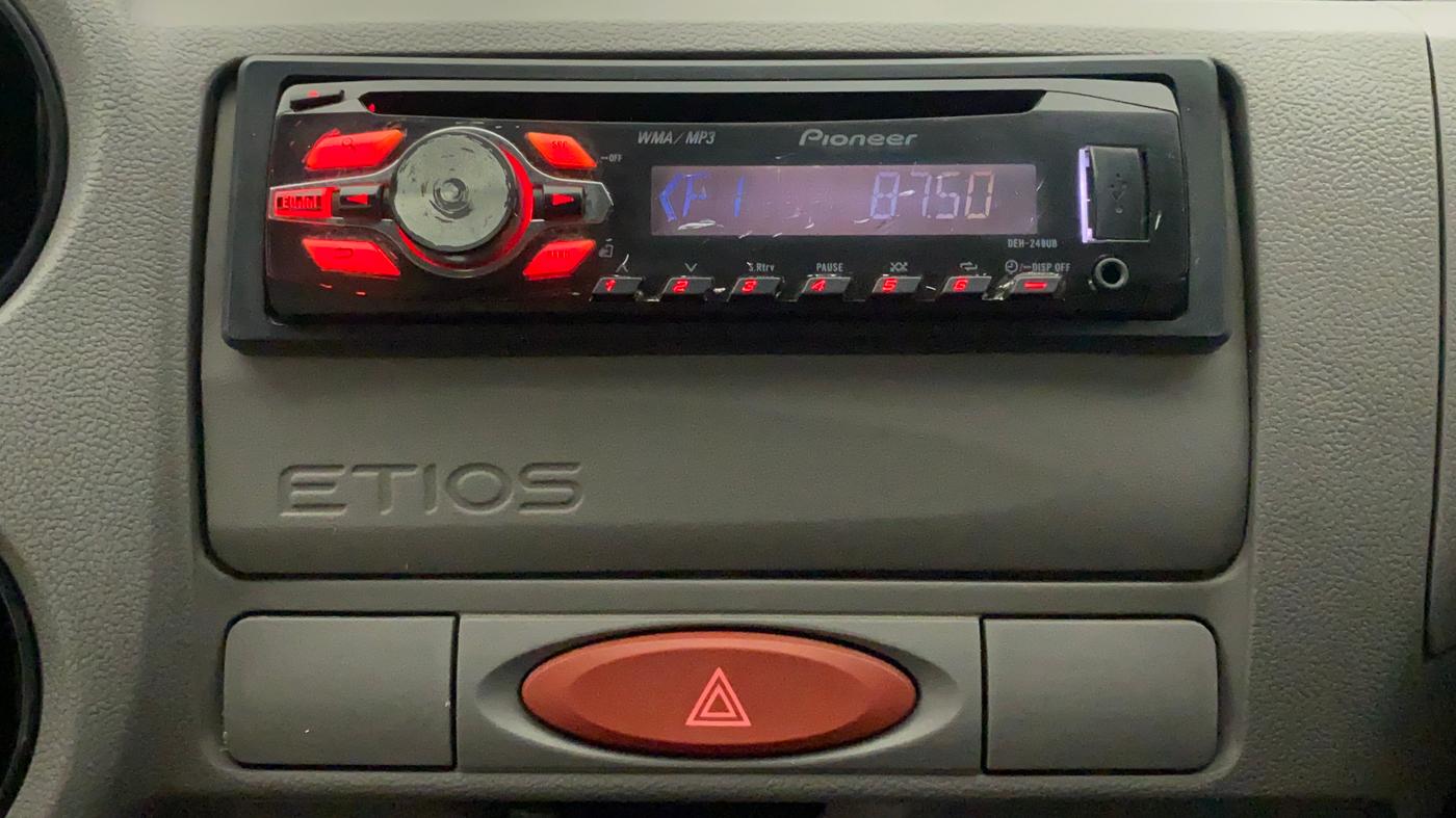 2011 Toyota Etios Liva G, Petrol, Manual, 40,328 km, Infotainment System