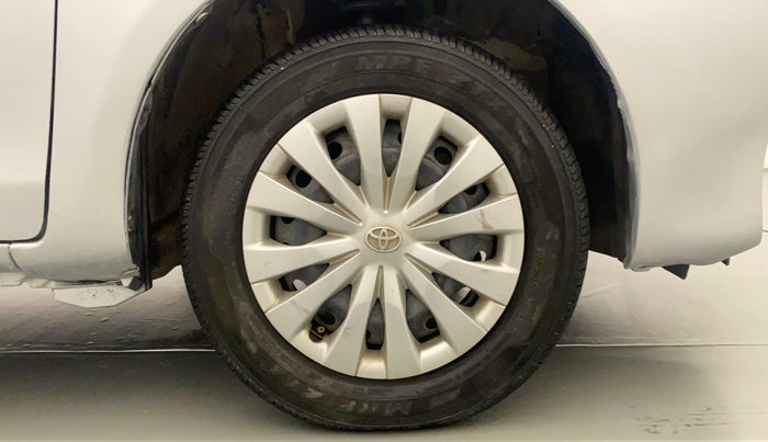 2011 Toyota Etios Liva G, Petrol, Manual, 40,328 km, Right Front Wheel