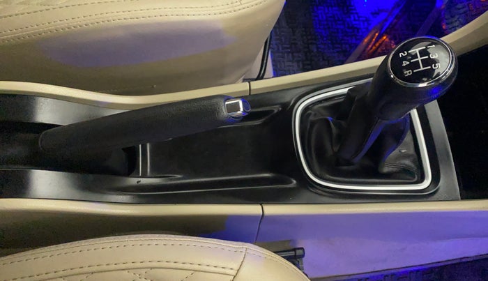 2018 Maruti Ciaz ZETA 1.5 SHVS MT PETROL, Petrol, Manual, 18,156 km, Gear Lever