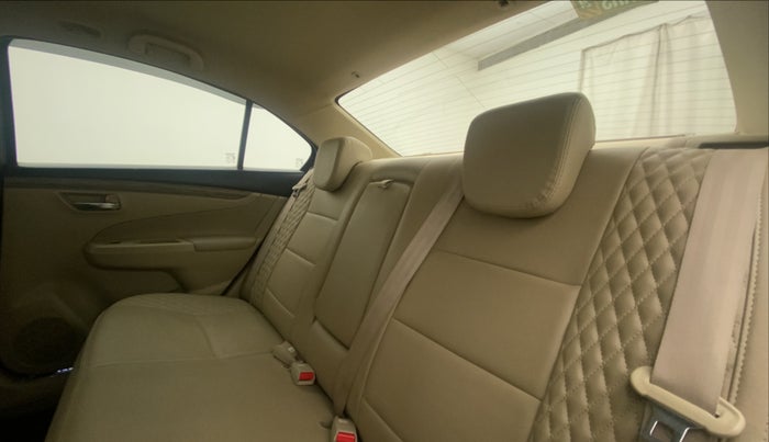 2018 Maruti Ciaz ZETA 1.5 SHVS MT PETROL, Petrol, Manual, 18,156 km, Right Side Rear Door Cabin